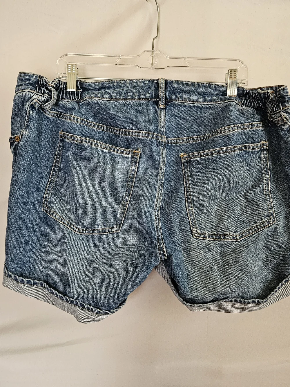 H&M Maternity Cuffed Denim Shorts XL NWT Blue Stretch Comfort Summer Medium Wash